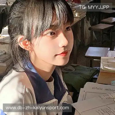 杜严谦
